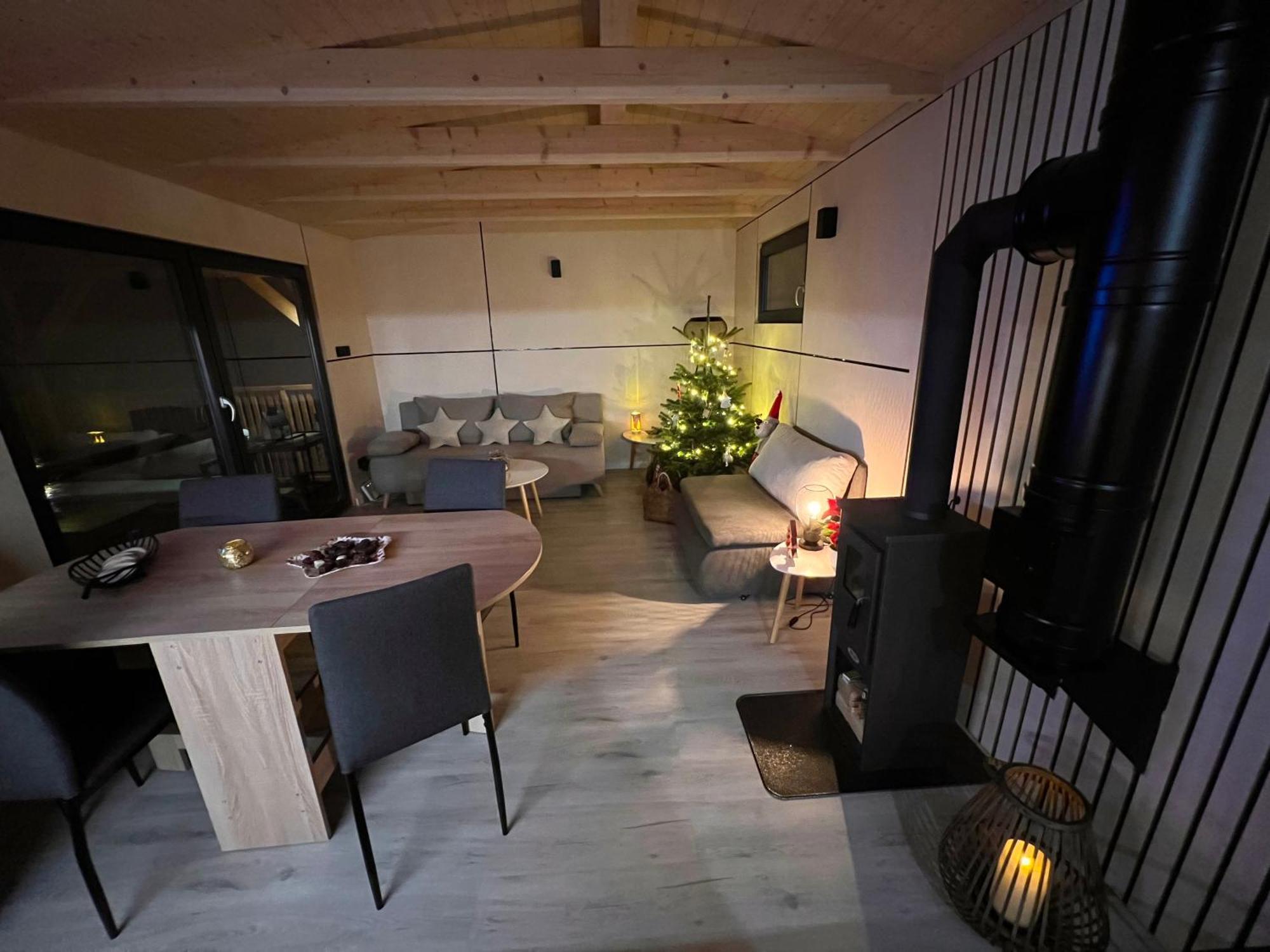 Domcek Pod Vezami S Virivkou A Grilom, Pri Termalnom Kupalisku Apartment Liptovský Ján Exterior foto